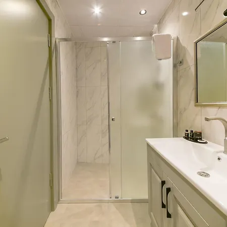 Alojamento de Acomodação e Pequeno-almoço Rise 3*