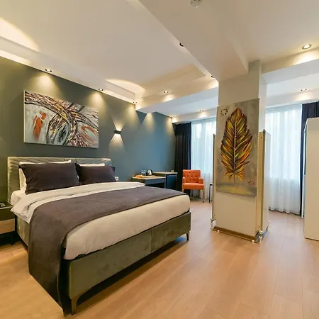 Alojamento de Acomodação e Pequeno-almoço Rise 3*